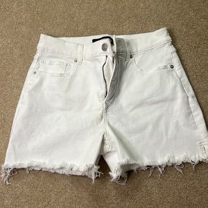 New express white mid shorts size 6